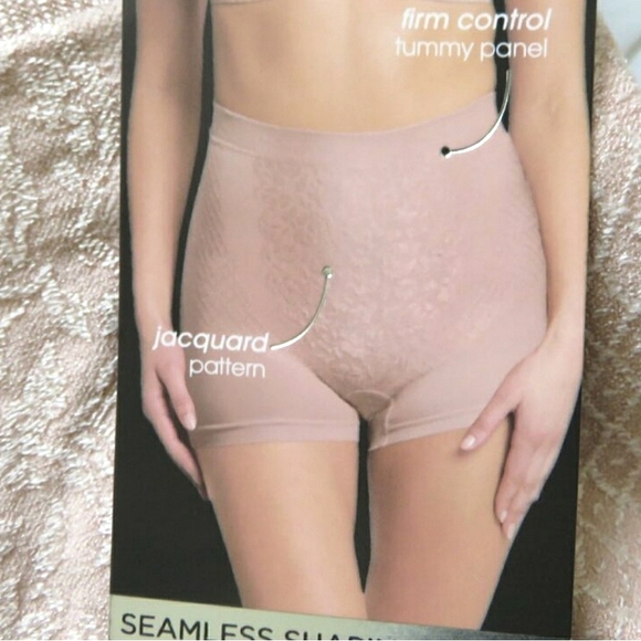 Marilyn Monroe 3 pair Seamless Shaping Shorts Size XL - Picture 2 of 8